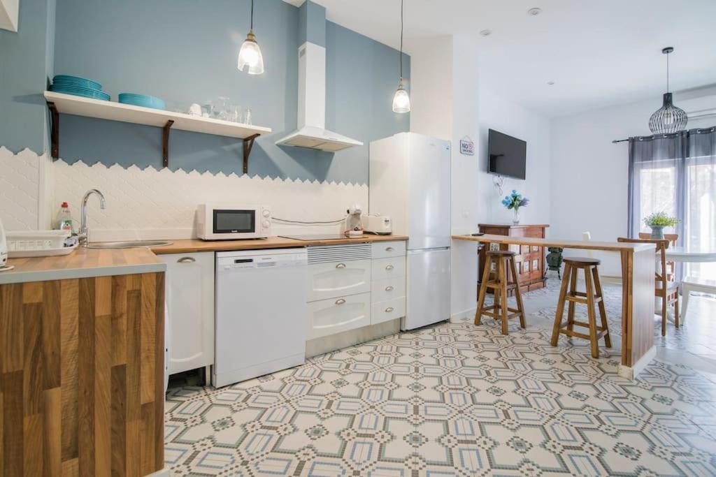 ולנסיה Cozy Flat In City Center Feel The Vibe Selfcheckin מראה חיצוני תמונה