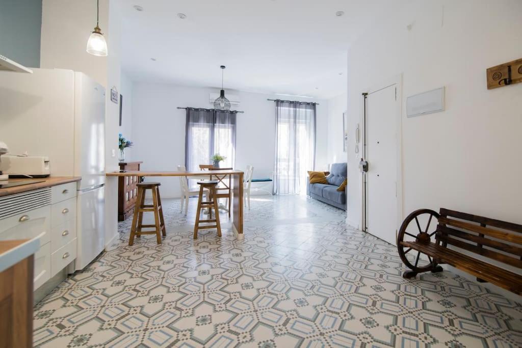 ולנסיה Cozy Flat In City Center Feel The Vibe Selfcheckin מראה חיצוני תמונה